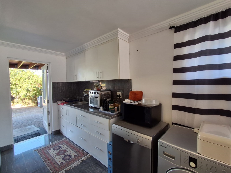 4 Bedroom Property for Sale in Stilbaai Wes Western Cape
